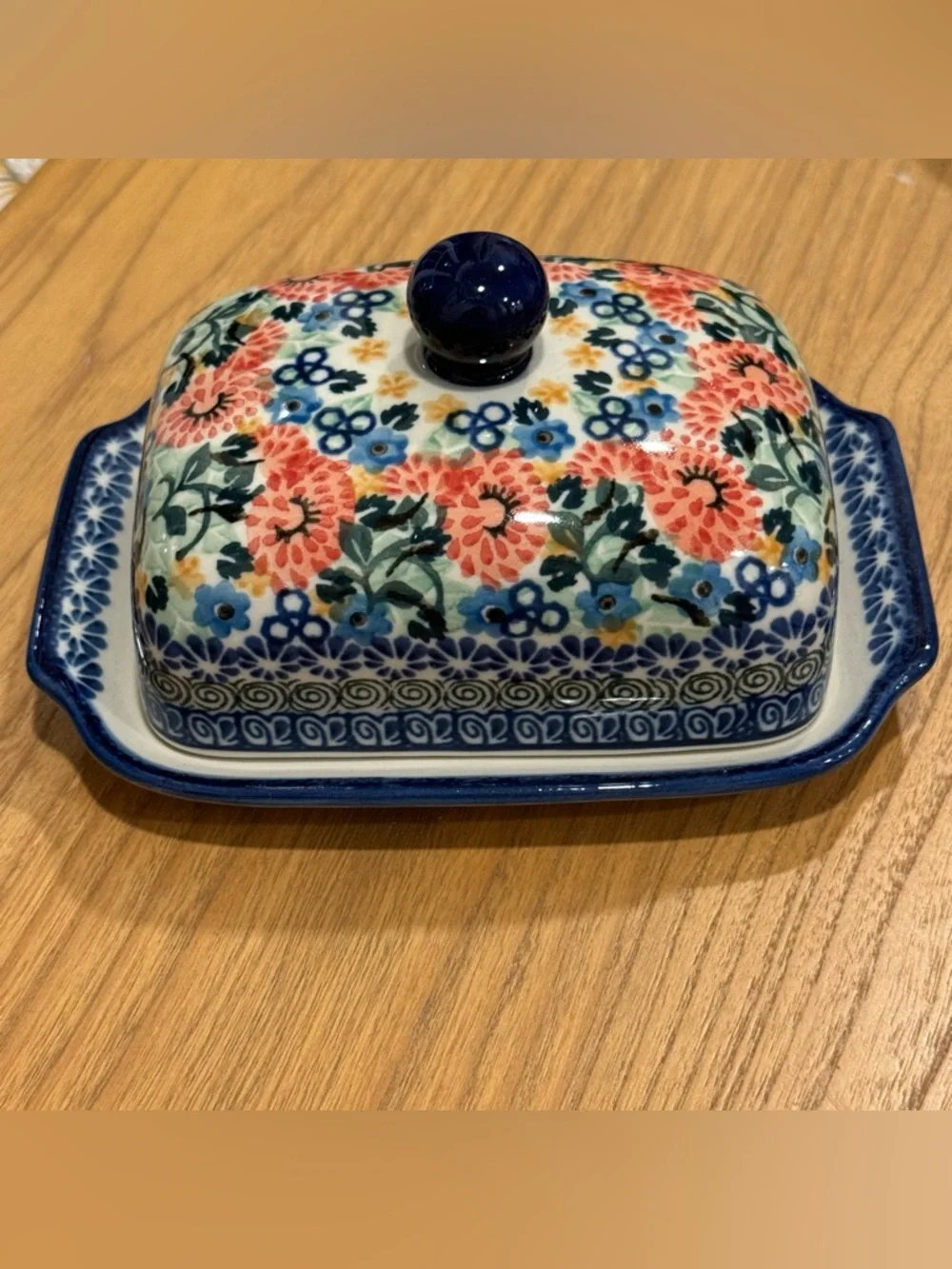 Polish Pottery Sparrow 2-Piece Covered Butter Dish.